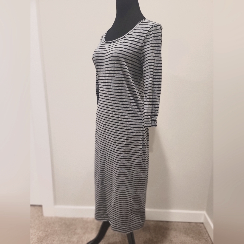 Old Navy Strip Dress - Picture 2 of 2